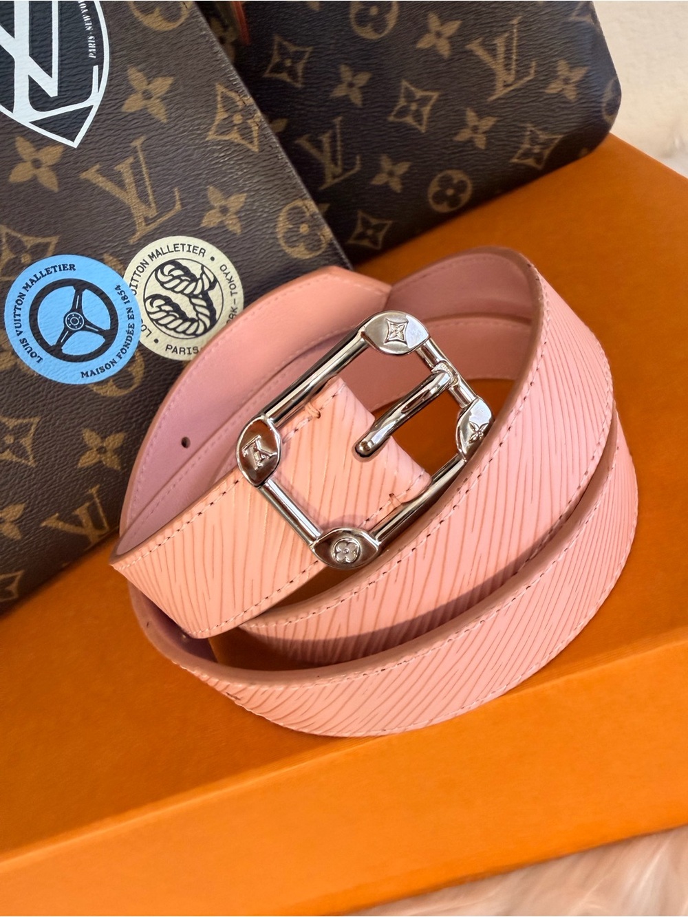 Louis Vuitton Pink Epi Belt - Picture 2 of 9